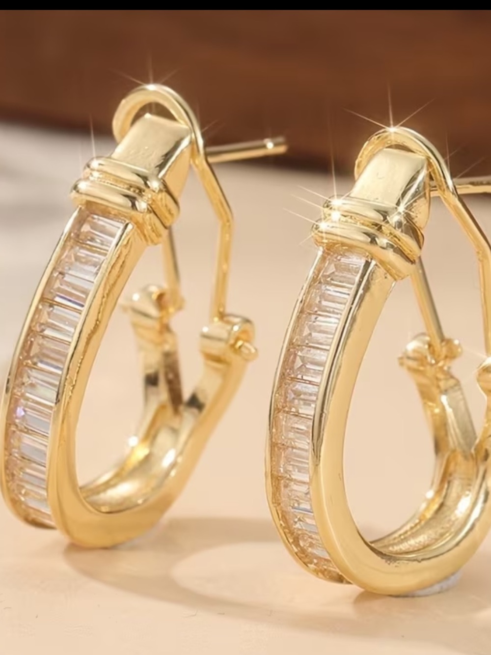 Woman’s zirconia earrings